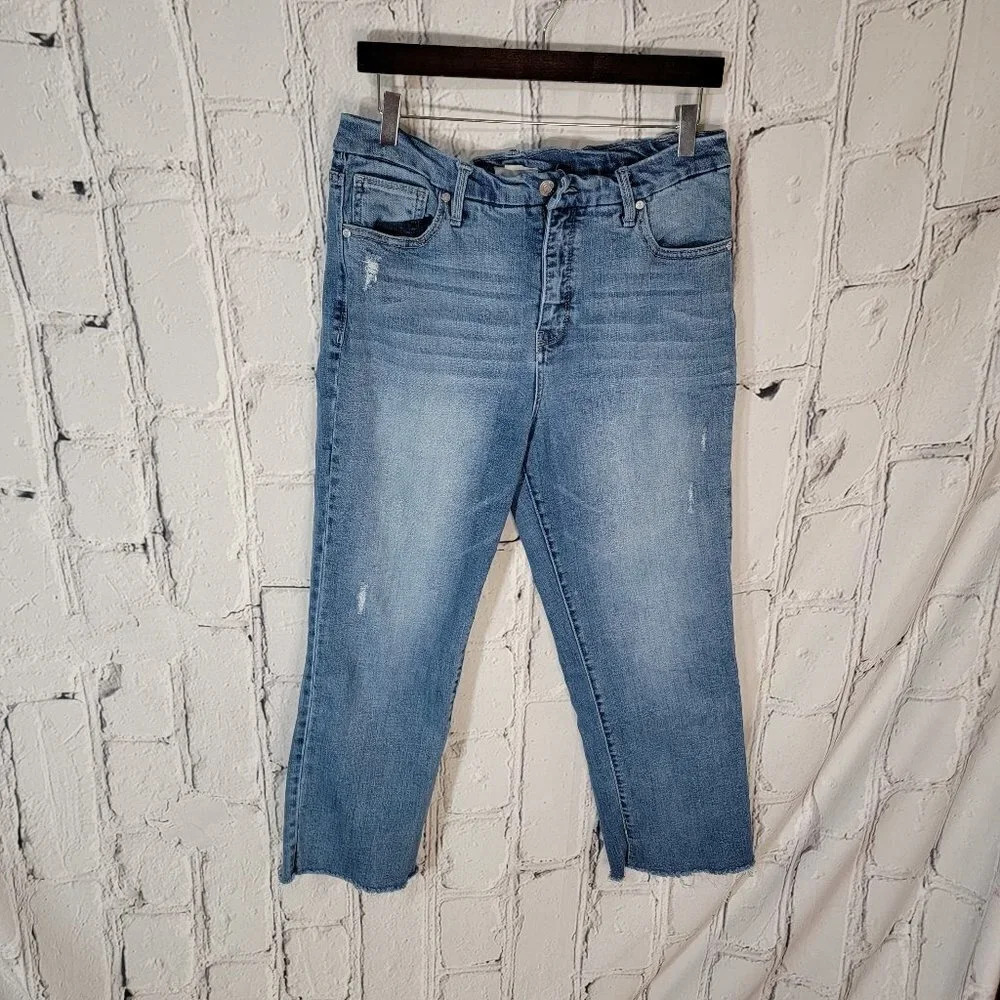 HABITUAL Raw Hem Ankle‎ Cropped Relaxed Fit Jeans High Rise Light Wash Denim 31